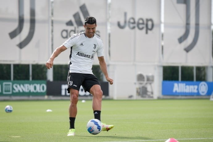 According to Fabrizio Romano, Cristiano Ronaldo is seriously considering leaving Juventus this summer.