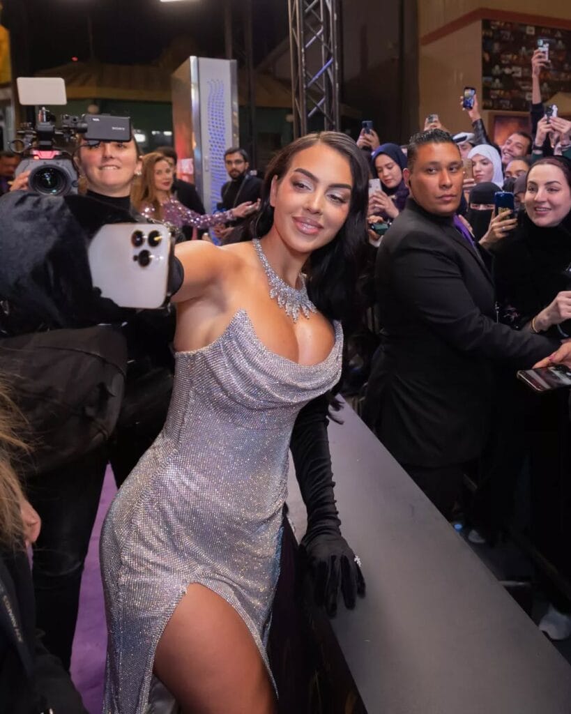 Georgina Rodriguez Taking Selfie with fans