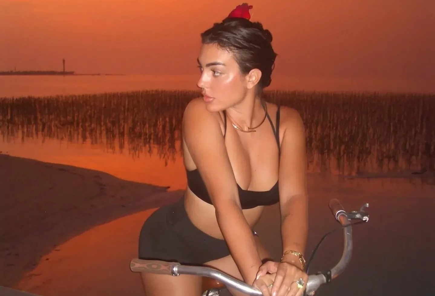 Georgina Rodriguez Turns Heads in Striking Resort Photos Days After Engagement to Cristiano Ronaldo